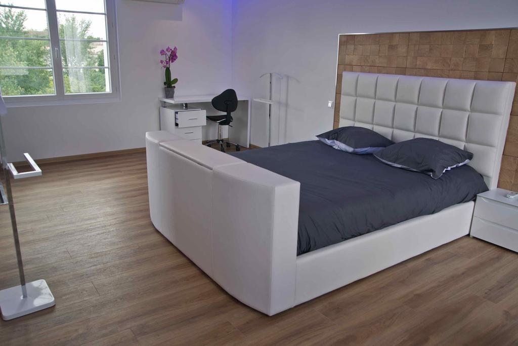 Moulin Des Tours Bed and Breakfast Barbaste Εξωτερικό φωτογραφία